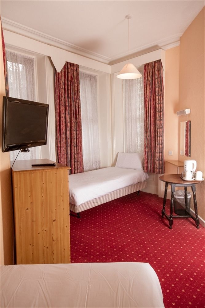Travelrest Centre Seafront Hotel บอร์นมัธ ภายนอก รูปภาพ